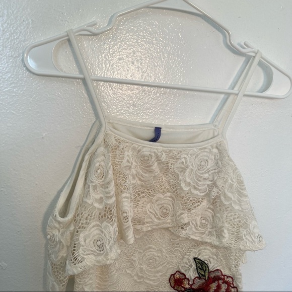 Bluebell Tank Top Lace Ruffle White Floral Embroidered - Picture 3 of 10